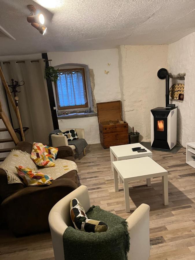 Gite Des Reculees Ladoye-sur-Seille Dış mekan fotoğraf