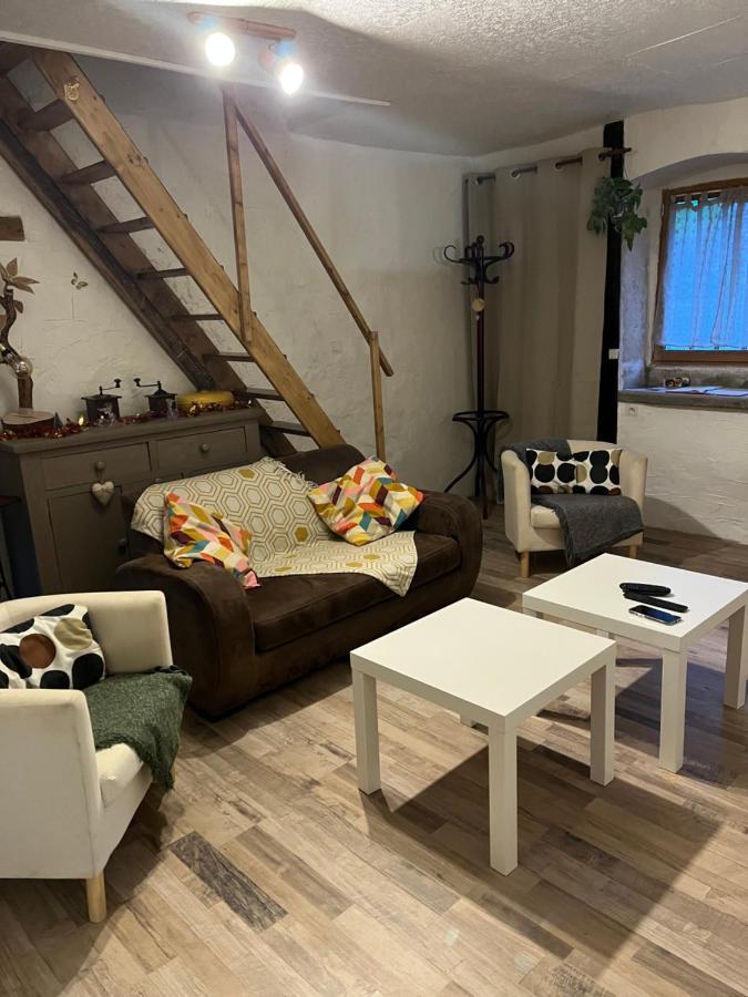 Gite Des Reculees Ladoye-sur-Seille Dış mekan fotoğraf